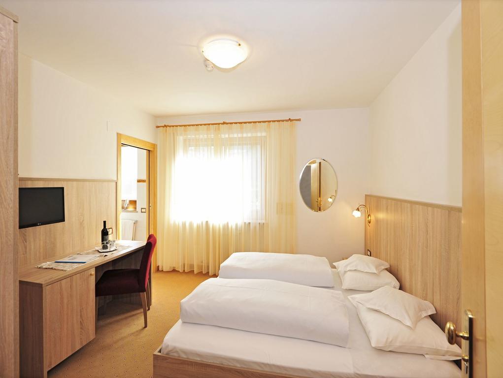 Hotel-Garni Appartement Gartenheim Schenna Exterior photo
